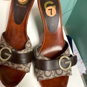 NWT Guess Wood Heels